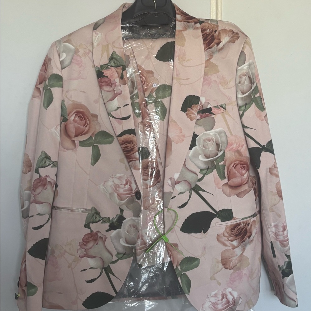 Formal Suit BNWT Twisted Tailor Floral GORGEOUS